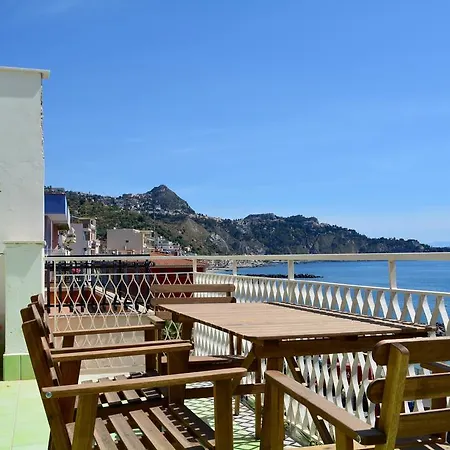 Mediterraneo Giardini-Naxos